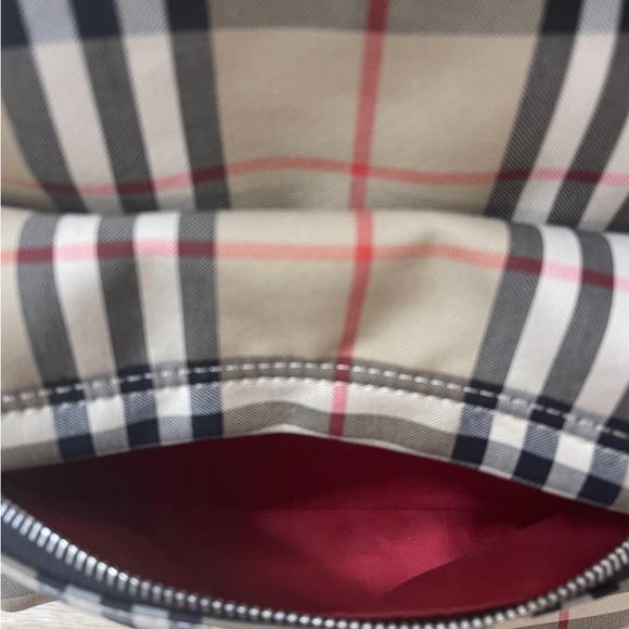 Unisex Burberry Vintage Check Nylon Backpack - Picture 5 of 16